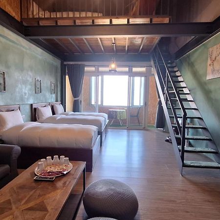 Bed and Breakfast Moose & Squirrel Ren'ai Esterno foto