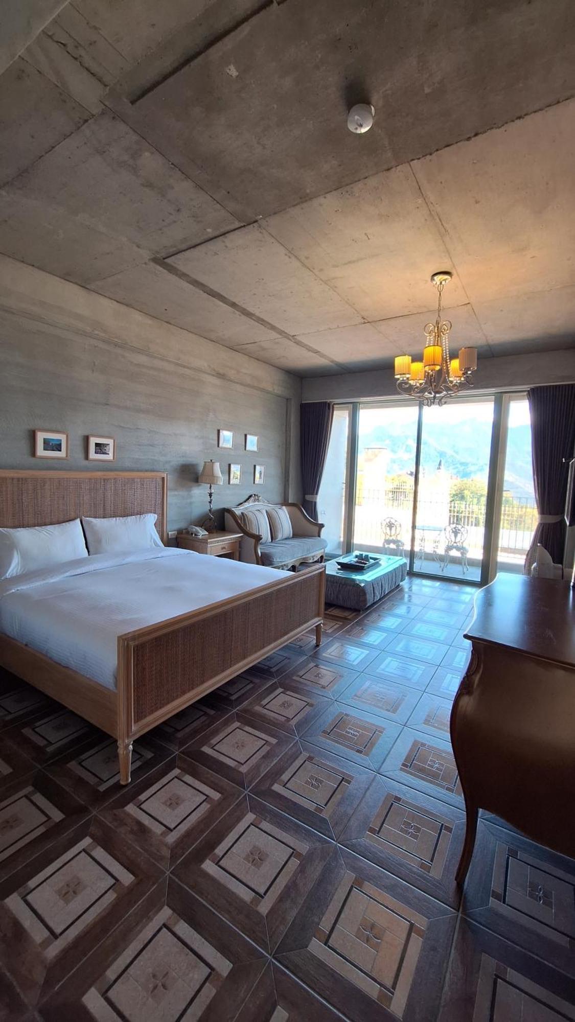 Bed and Breakfast Moose & Squirrel Ren'ai Esterno foto