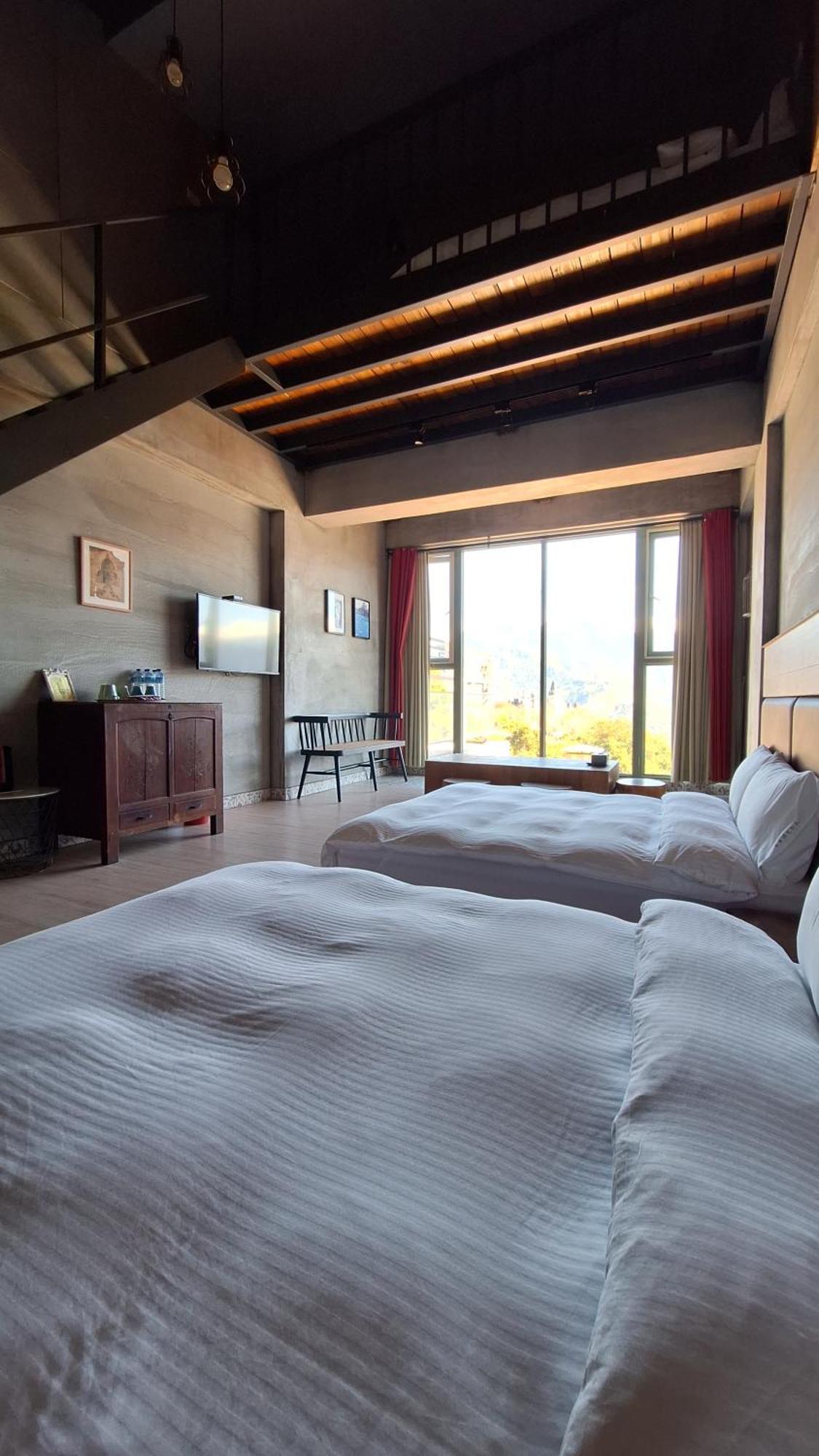 Bed and Breakfast Moose & Squirrel Ren'ai Esterno foto