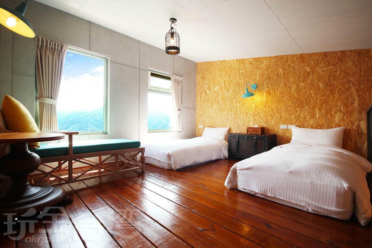 Bed and Breakfast Moose & Squirrel Ren'ai Esterno foto