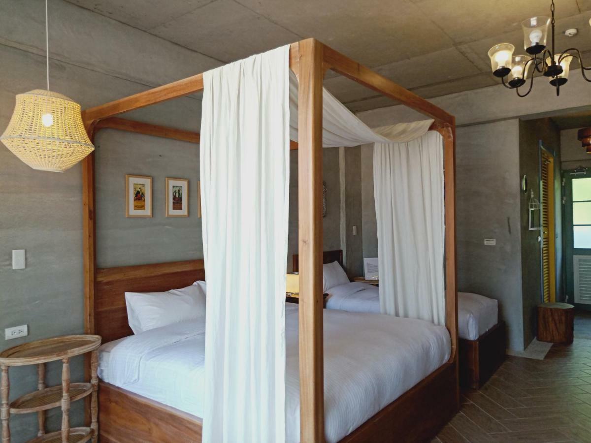 Bed and Breakfast Moose & Squirrel Ren'ai Esterno foto